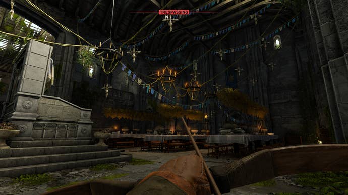 A castle hall is elaborately decorated in Atomfall.