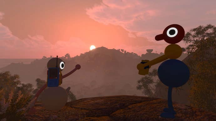 The two friends looked at the sunset in Big Walk, one of them using binoculars.