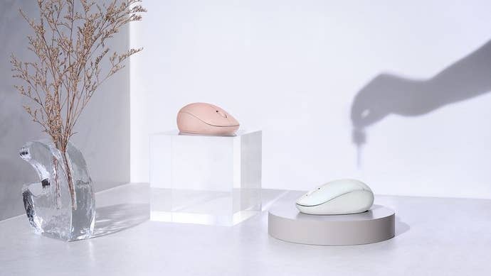 White and pink perfume mouse.