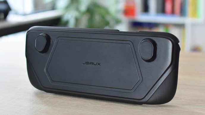A steam floor inside JSaux Modcase, with the front lid is attached,