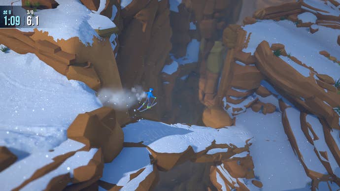 A skiing athlete jumped from a cliff to a narrow decline in lonely mountains: snow -riding people.