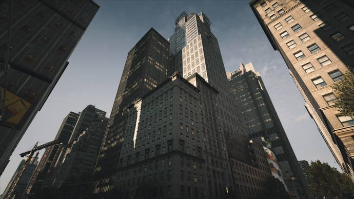 A look at a large skyscraper from the street level in the GTA 5 mod to recreate the Liberty city of GTA 4